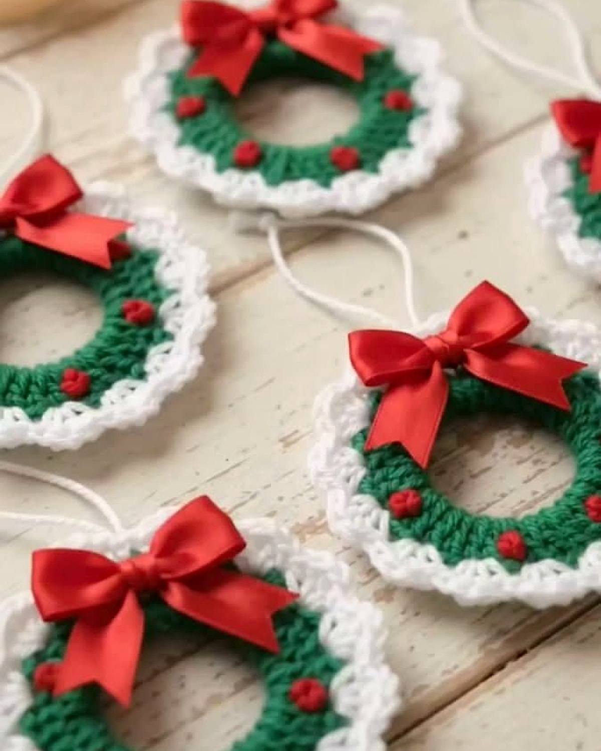 Mini Guirlandas, enfeite de Natal de crochê